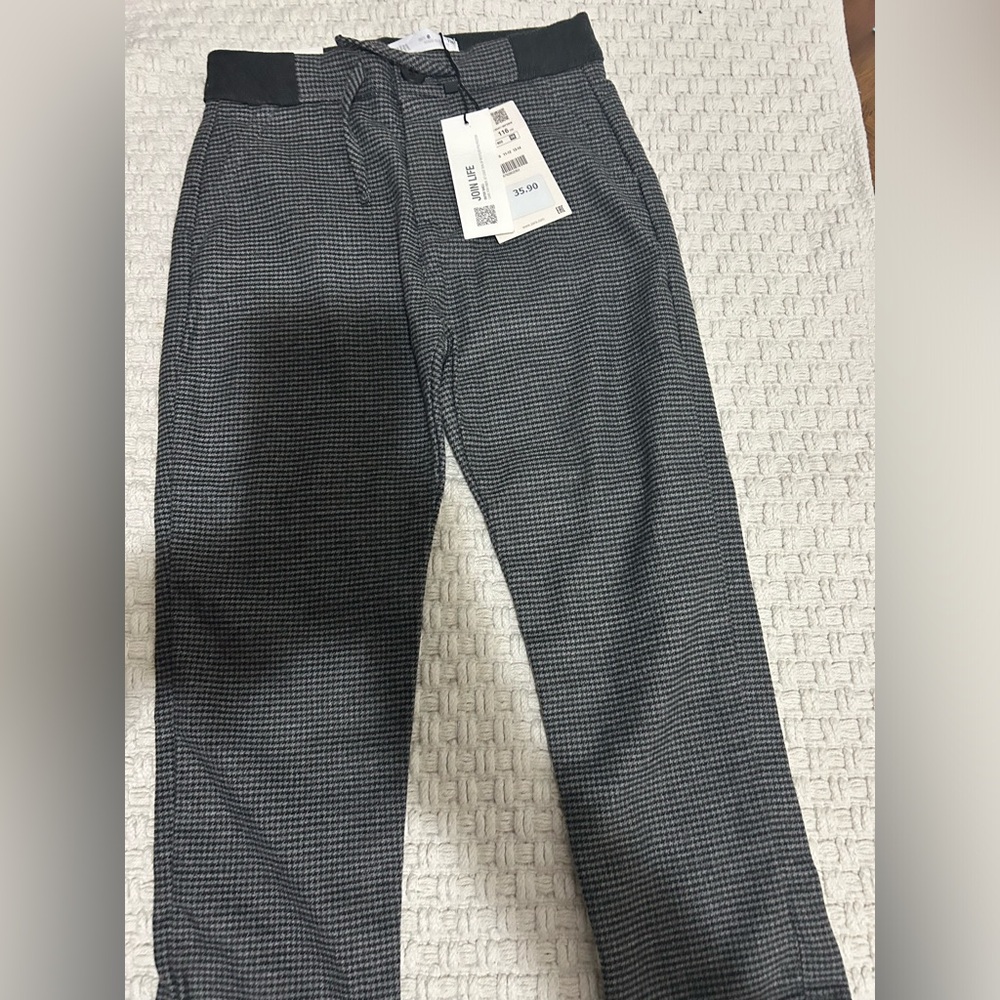 Brand new Zara Boys Size 6 grey style trouser with pockets